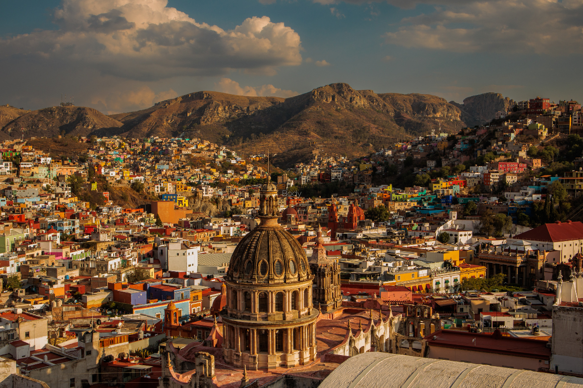 The city of Guanajuato at sundown